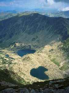 Jeziora pod Par�ngul Mare - M�ndra i Ro�iile